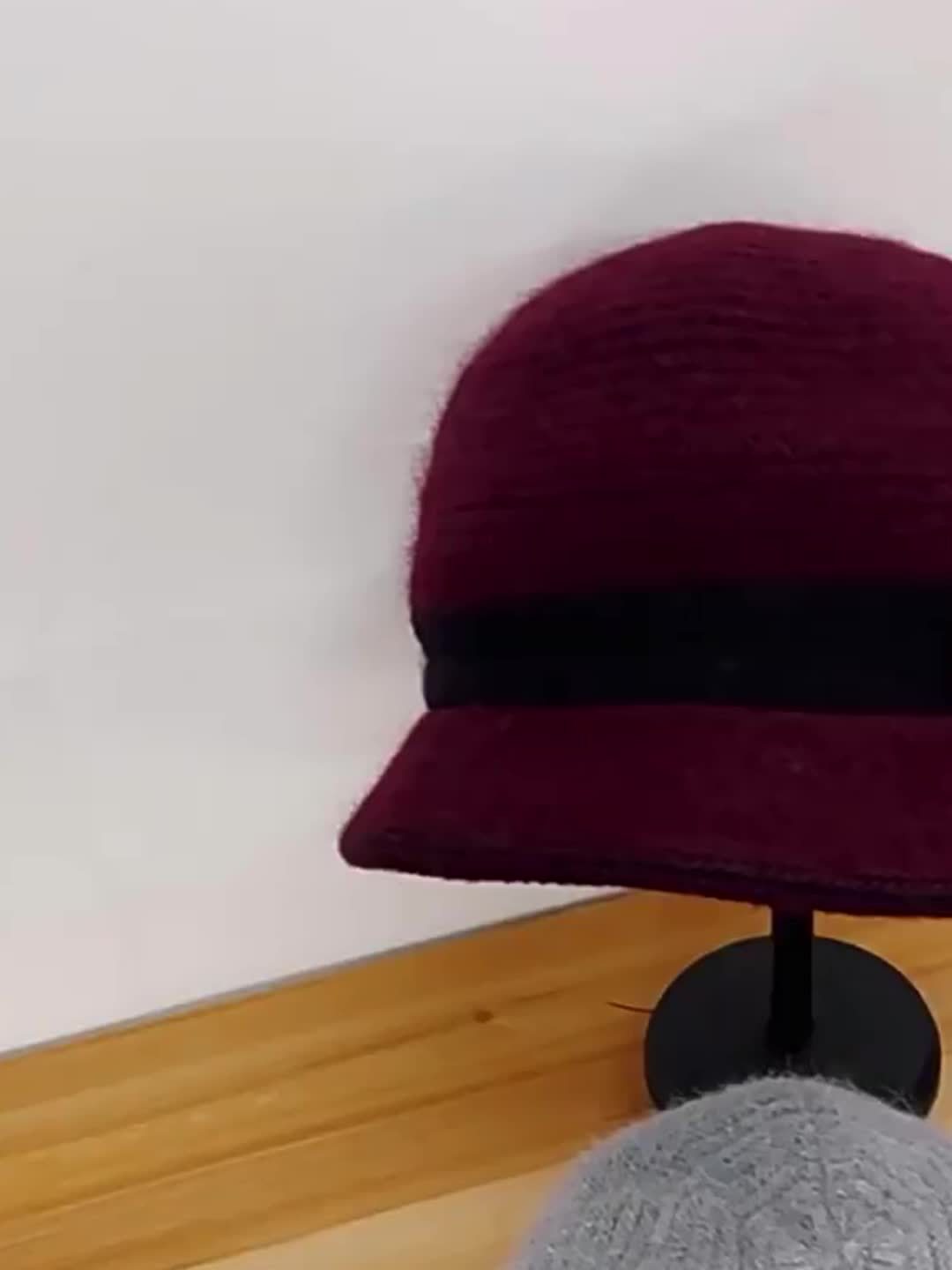 Women'S Winter Hat - Thermal Insulated Cold Weather Beanie with Elastic Band, Lightweight Warm Hat for Elderly, Grandma, Mom, Grandma - Brown/ - Christmas Gift for Women, Travel, Hiking, Everyday Winter Wear, Holiday Accessor